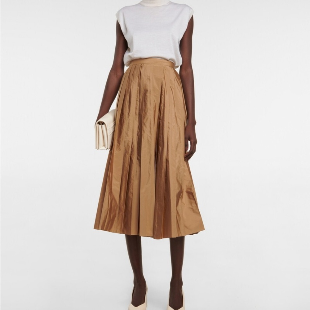 Zara - Pleated Skirt